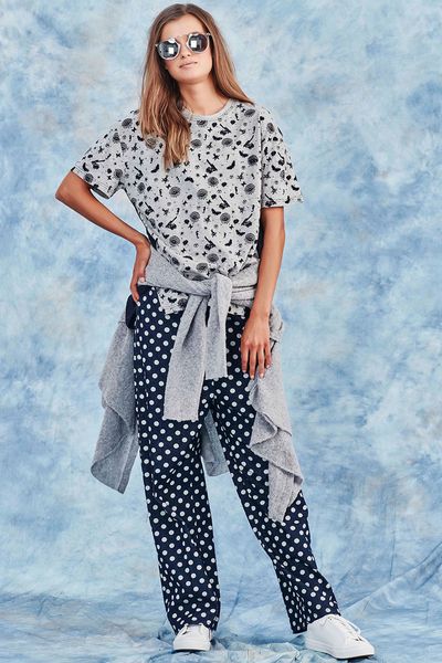 									FLOCK STAR TOP
								, 			WILL YOU MARRYKESH ME TOP
								, 			SPOT AMUSED PANTS
			
