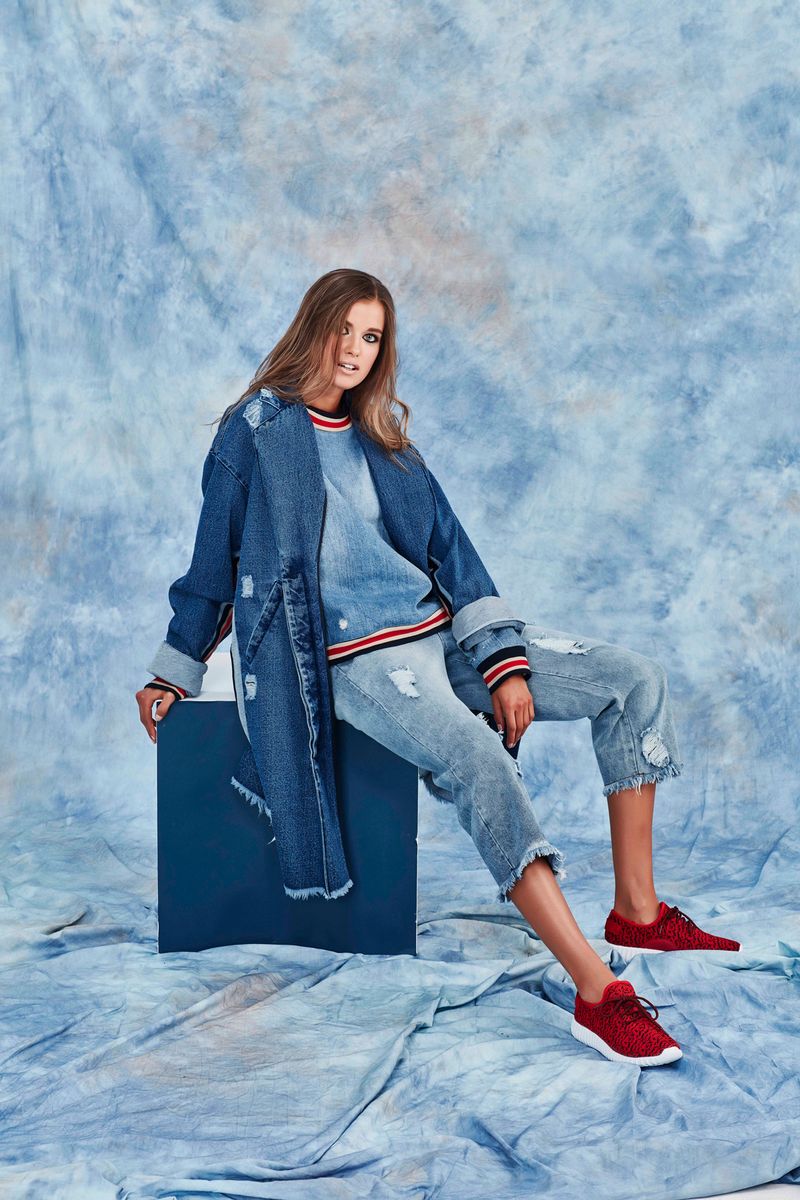 									DISTRESS TO IMPRESS COAT
								, 			WRAPT HER SKIRT
								, 			FREE AS A BIRD JEANS
			