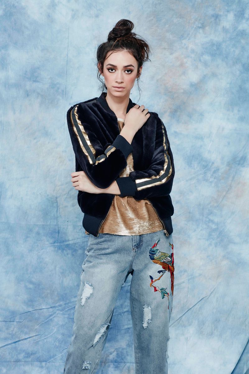 									NAVY SEAL JACKET
								, 			SHINE LANGUAGE TOP
								, 			FREE AS A BIRD JEANS
			