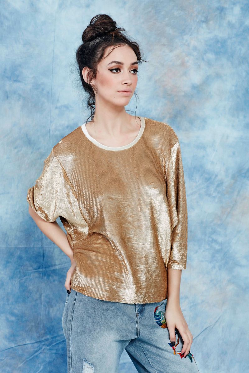 									SHINE LANGUAGE TOP
								, 			FREE AS A BIRD JEANS
			