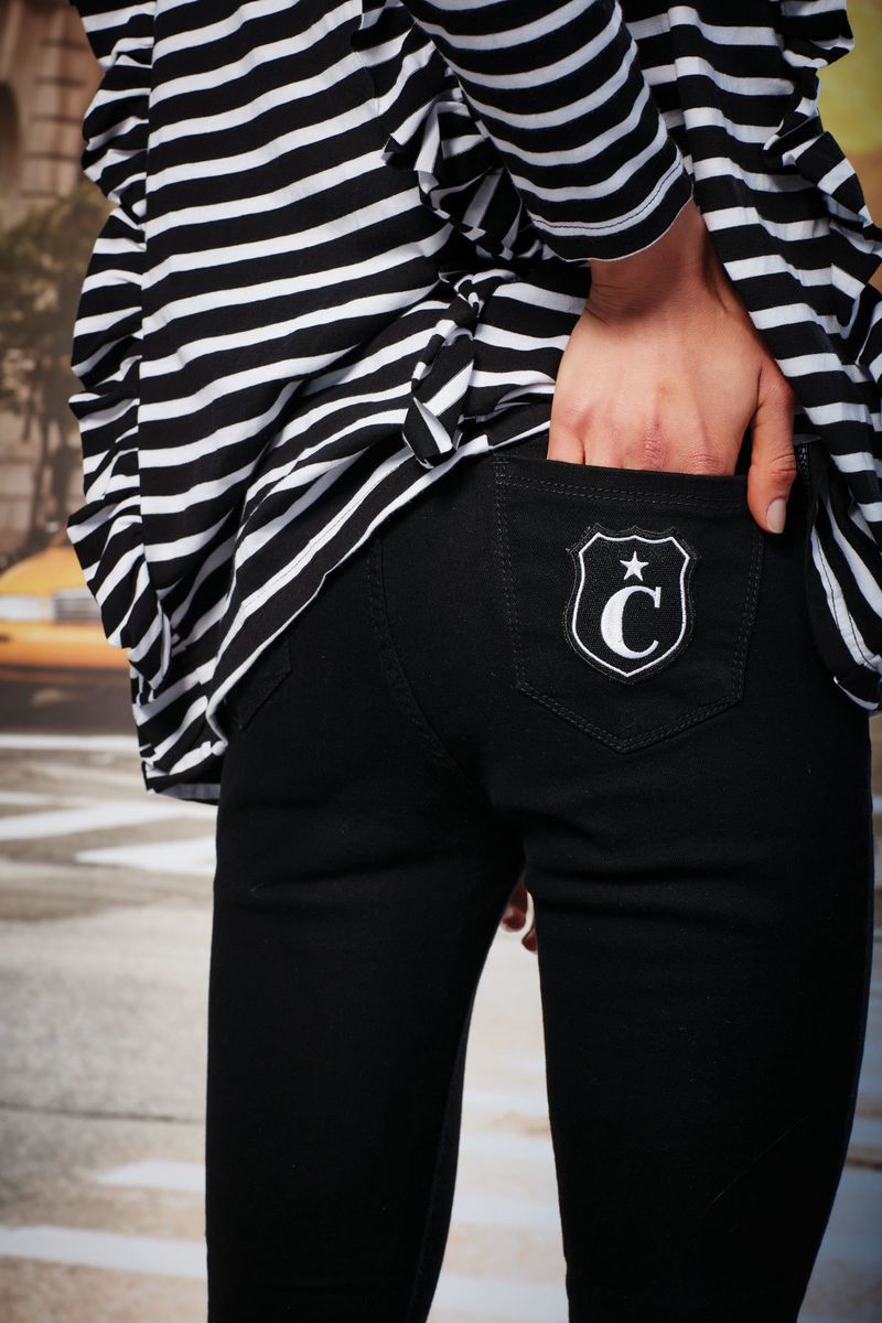 									JEANS GIRLS JEANS
								, 			TIP TOP TOP
			