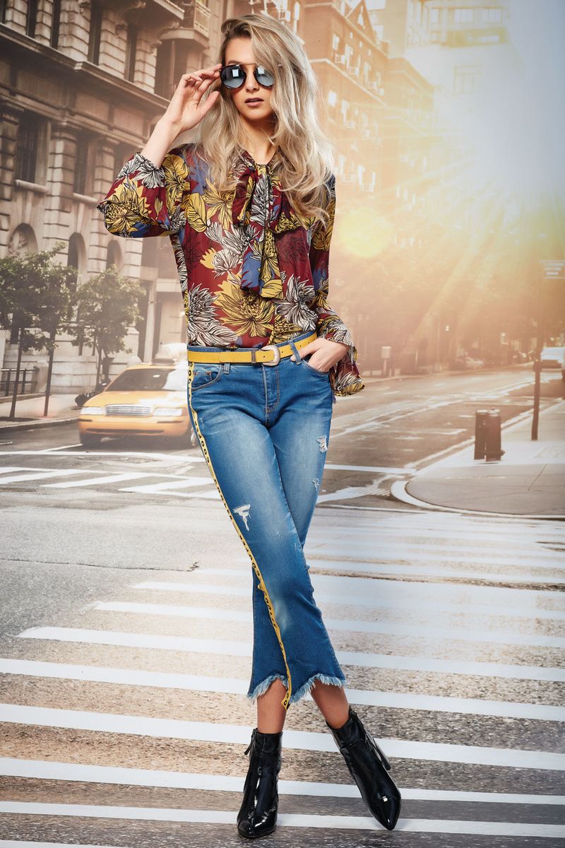 									COOPER BLUES JEANS
								, 			PASS THE BAR SUNGLASSES
								, 			CRAVAT HABIT SHIRT
			