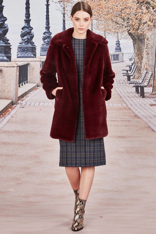 									IT'S TOUCHING COAT
								, 			DRESSING ON THE SIDE DRESS
			