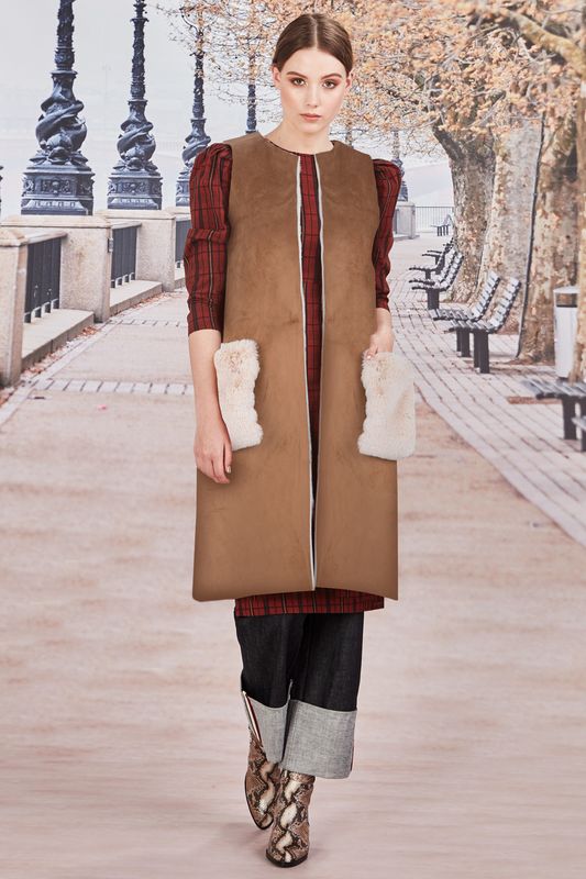 									VEST FRIENDS VEST
								, 			DRESSING ON THE SIDE DRESS
								, 			DYE HARD JEANS
			