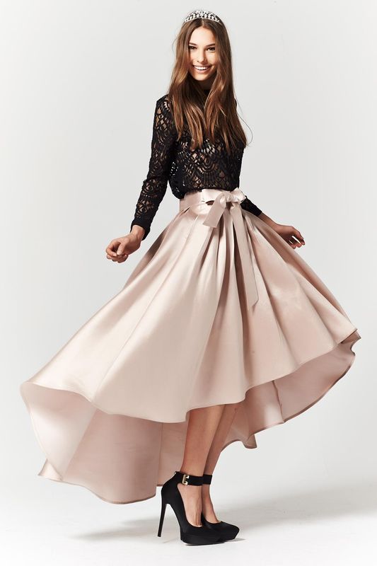 									NIGHTBIRD 'LACY SUSAN' TOP
								, 			LAYLA 'LET ME MULLET OVER' SKIRT
			