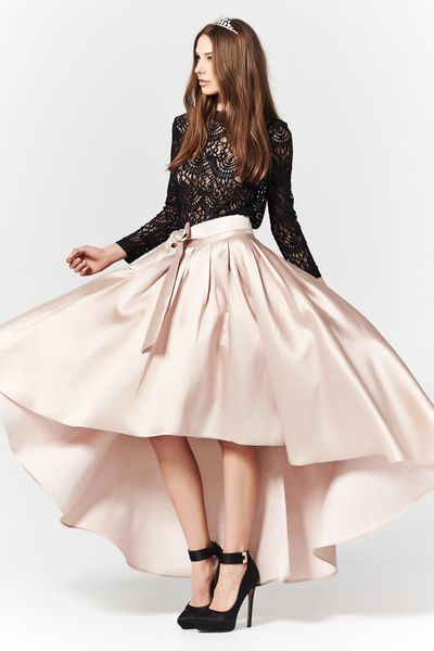 									NIGHTBIRD 'LACY SUSAN' TOP
								, 			LAYLA 'LET ME MULLET OVER' SKIRT
			