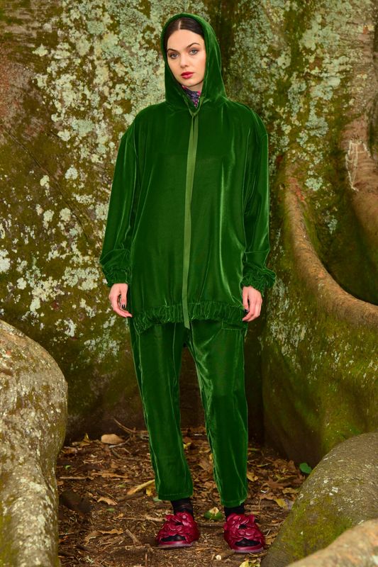 									LITTLE MISS RIDING HOOD TOP
								, 			JOGGING ON PANT
			