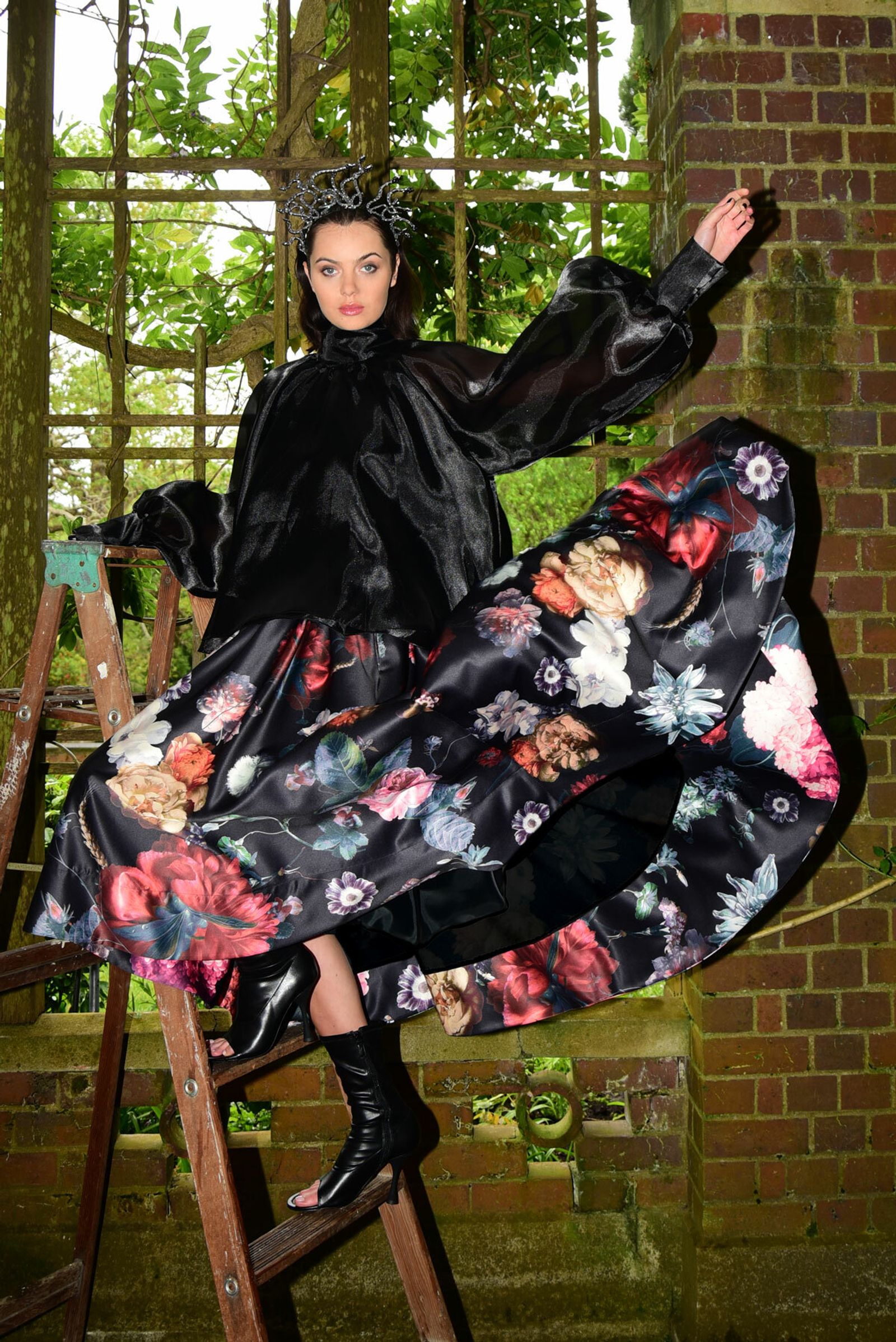 									ON A SHEER DAY TOP
								, 			HOW BOW CAN YOU GO SKIRT
			