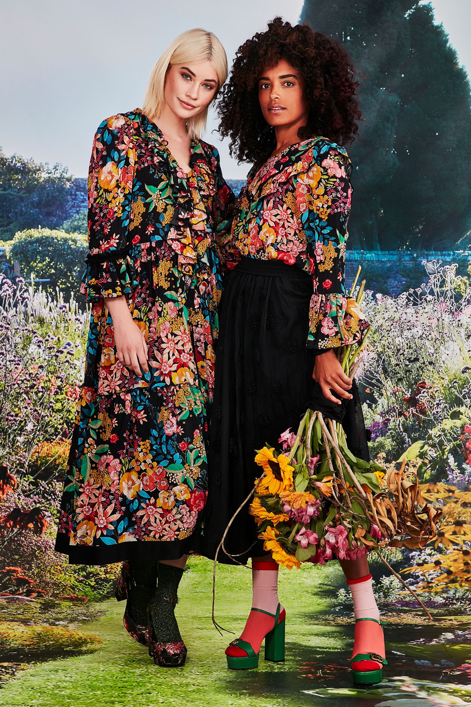 									WATERFALLING FOR YOUR DRESS
								, 			BAD CASE OF LOVING YOU TOP
								, 			QUEEN OF SPOTS SKIRT
			