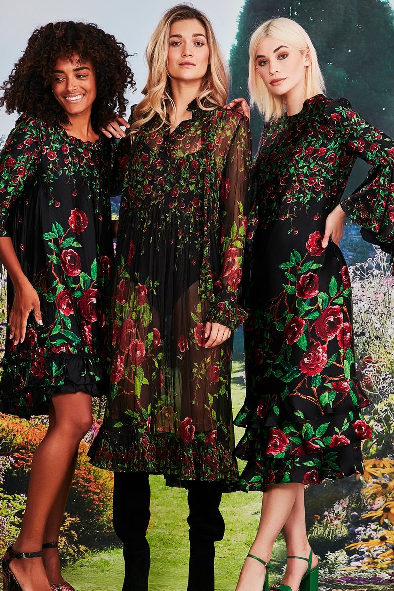 									SAY YOU FRILL TUNIC
								, 			MORE THAN PLEATS THE EYE DRESS
								, 			FLARE TO BE DIFFERENT DRESS
			