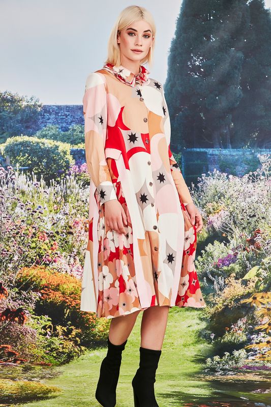 									BUILD ME UP BUTTON DRESS
			