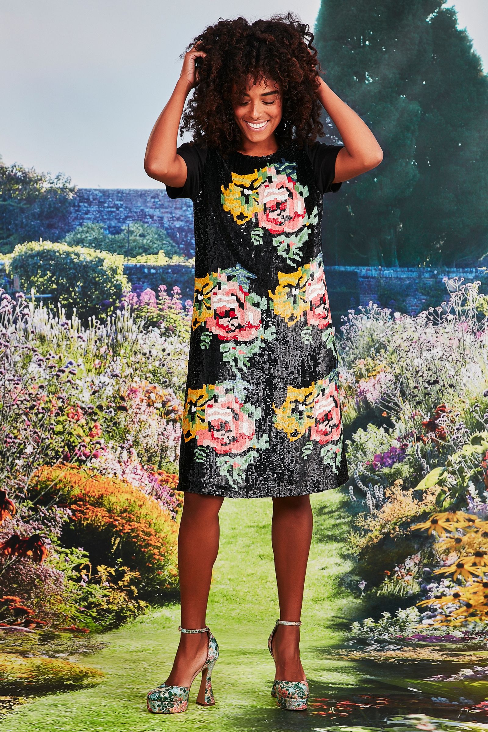 									WHO ROSE THERE TUNIC
			