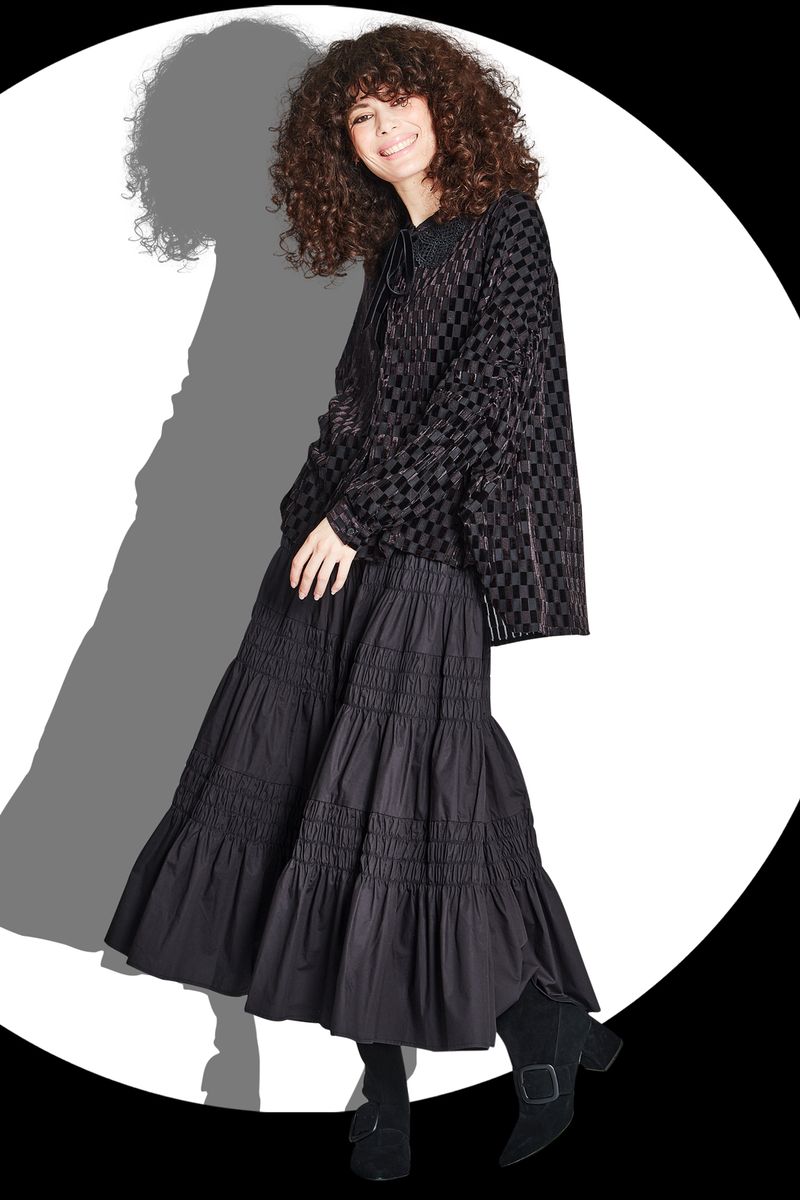 									SCRUNCHIE BAR SKIRT
								, 			DECK OF CARDS SHIRT
			