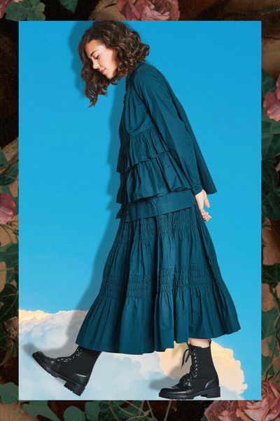 									SCRUNCHIE BAR SKIRT
								, 			FROM DUSK FRILL DAWN SHIRT
			