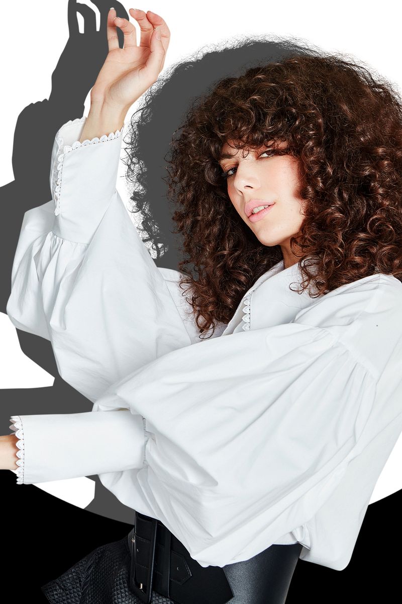 									TO THE POINT SHIRT
								, 			TIED TO YOU SKIRT
								, 			BUCKLE DOWN BELT
			