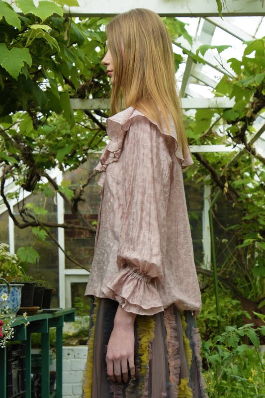 									I'M FRILL HERE BLOUSE
			