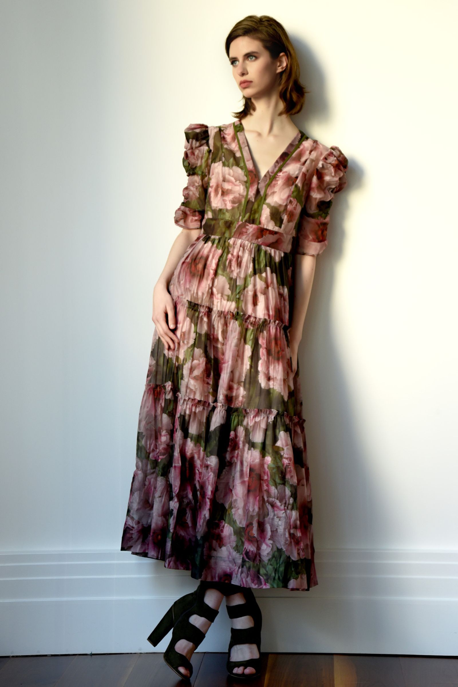 									CAN'T BUY ME LOVE DRESS
			