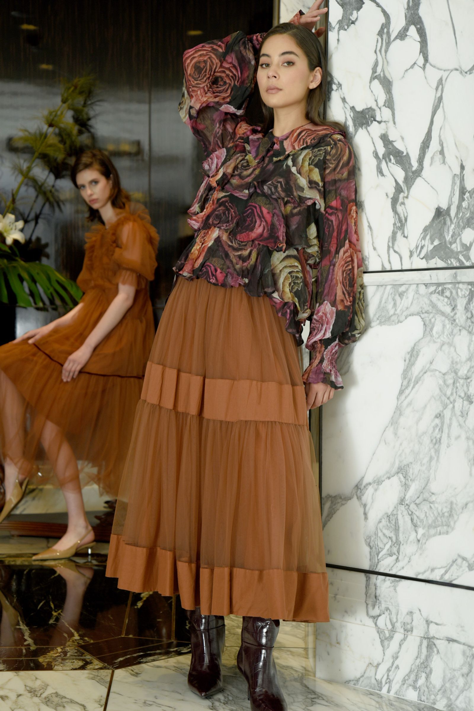 									LAYER PLEASE BLOUSE
								, 			TIER DIARY SKIRT
			