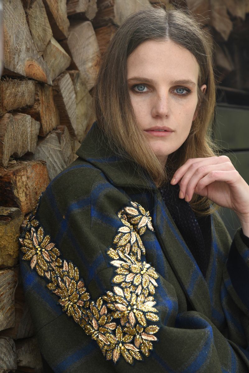 									A WARM RECEPTION COAT
			