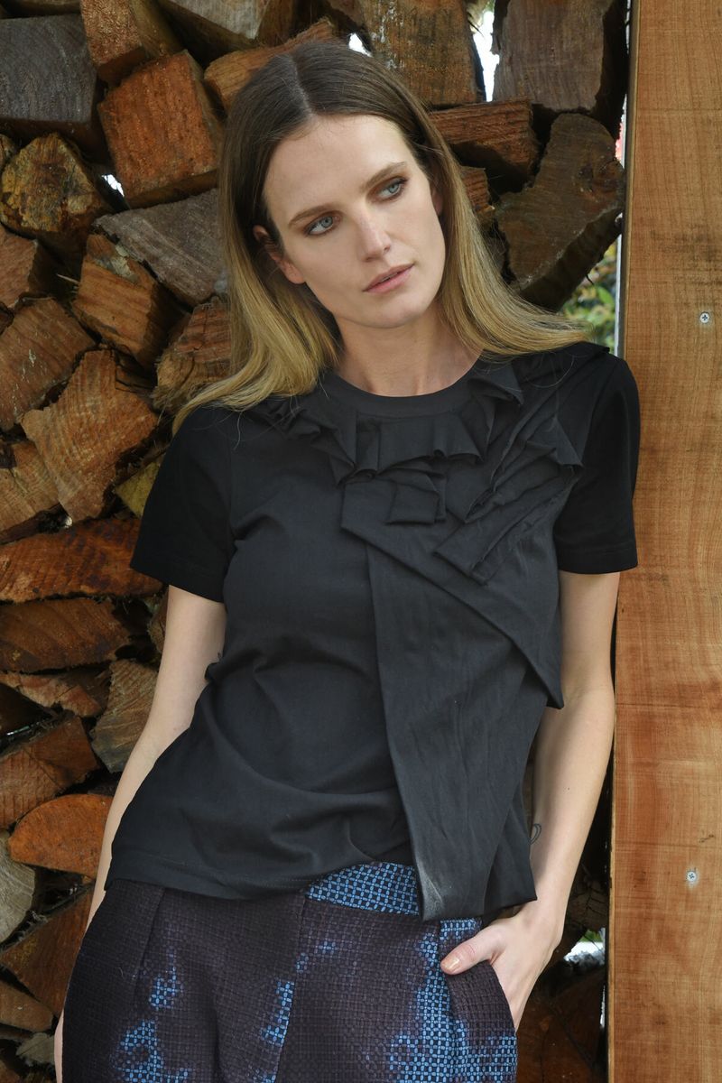 									THE FOLD STANDARD T-SHIRT
			