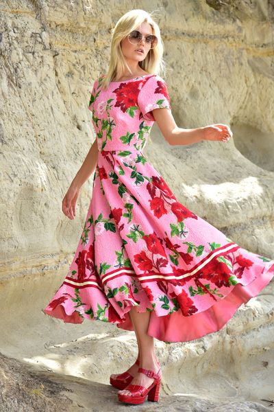 									MARILYN MONROSE DRESS
			