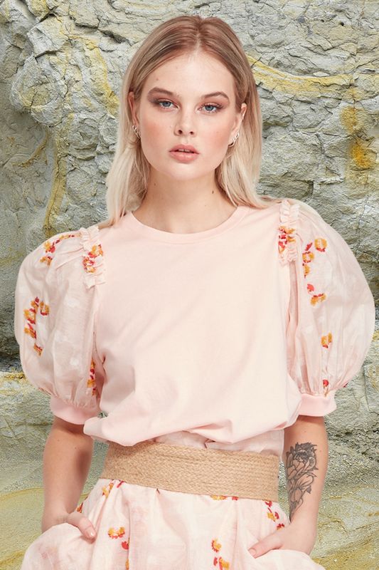 									GIRL IN THE PUFF T-SHIRT
			