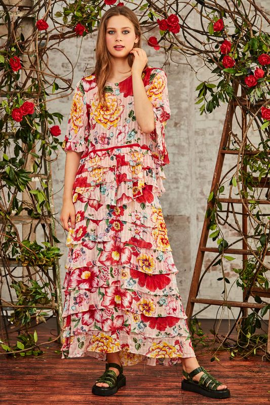 									RUFFLE 'N' READY TOP
								, 			TIERS TO US SKIRT
			