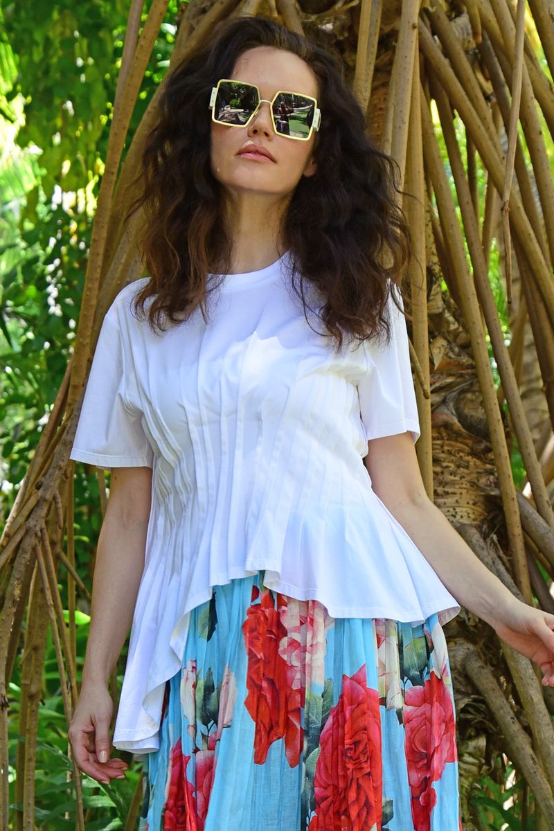 									TEE IT STRAIGHT T-SHIRT
			