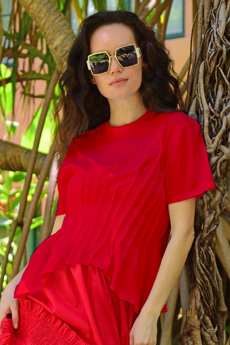 									TEE IT STRAIGHT T-SHIRT
			