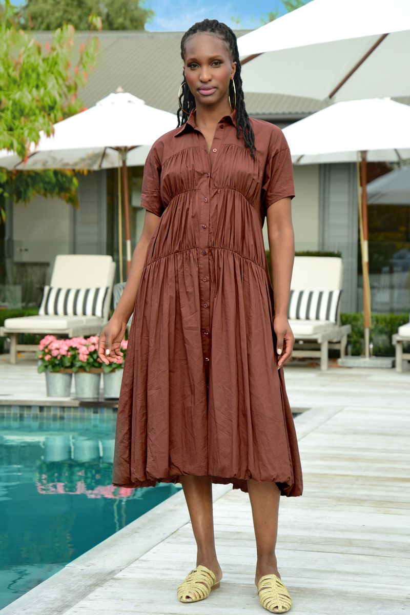 									COLLAR SCHOLAR DRESS
			