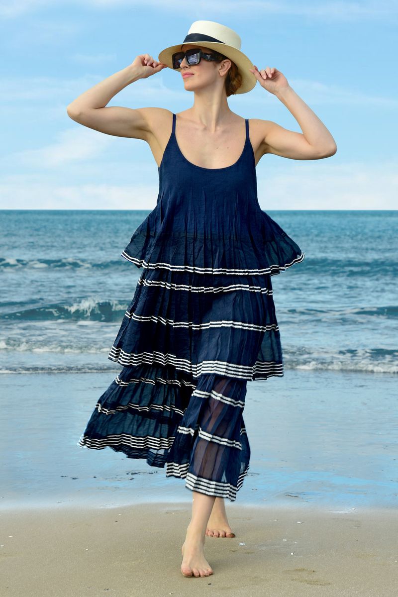 									PLEATING IN THE MIDDLE DRESS
			