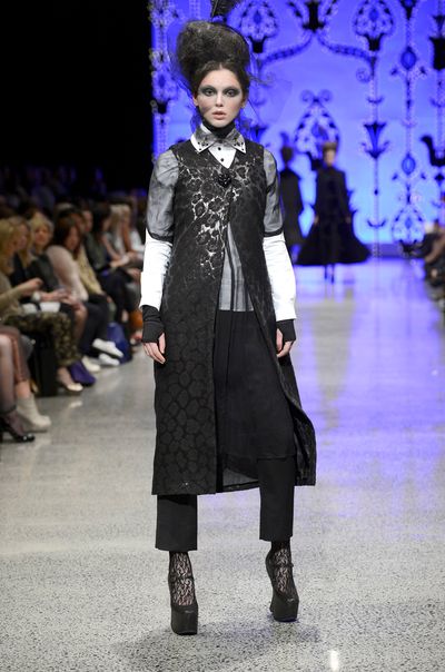 									METROPOLIS 'DARK ROMANCE' VEST
								, 			PEMBROKE 'CROWN JEWELS' SHIRT
								, 			METROPOLIS 'ROCK AND STROLL' PANT
			