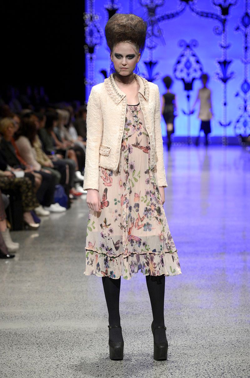 									SIMPSON 'POWER STATEMENT' JACKET
								, 			WOODLANDS 'EDGE OF DARKNESS' DRESS
			