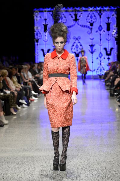 									POPPY FLOWER 'VIEW POINT' JACKET
								, 			POPPY FLOWER 'PAINT THE TOWN' RED SKIRT
			