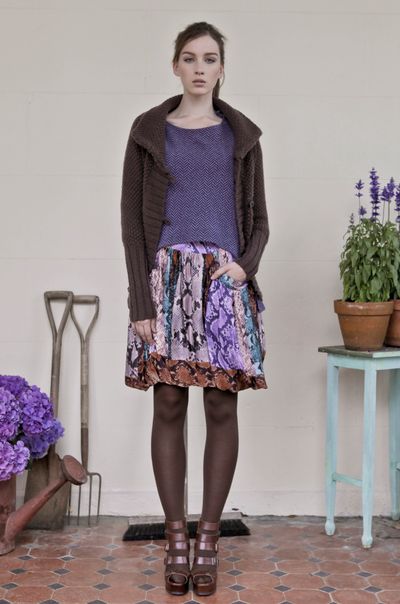 									Haystack 'Brown Sugar' Cardigan
								, 			Herring Aid 'High Rise' Top
								, 			Venom 'Grand Scales' Skirt
			