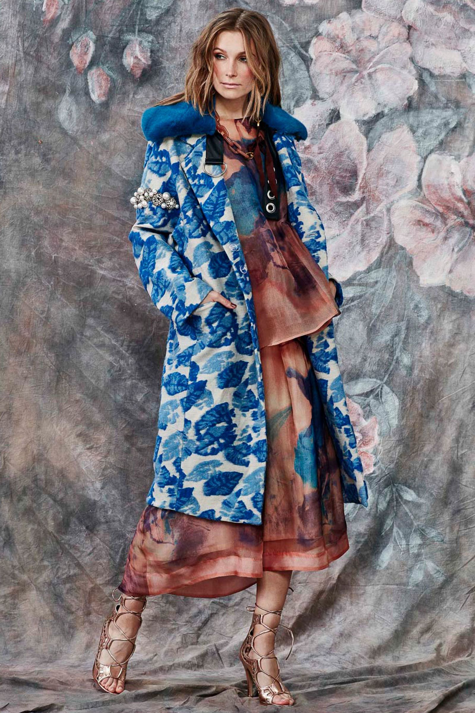 									GOSSIP PEARL COAT
								, 			SHEER PERFECTION TOP
								, 			PETAL OF HONOR SKIRT
			