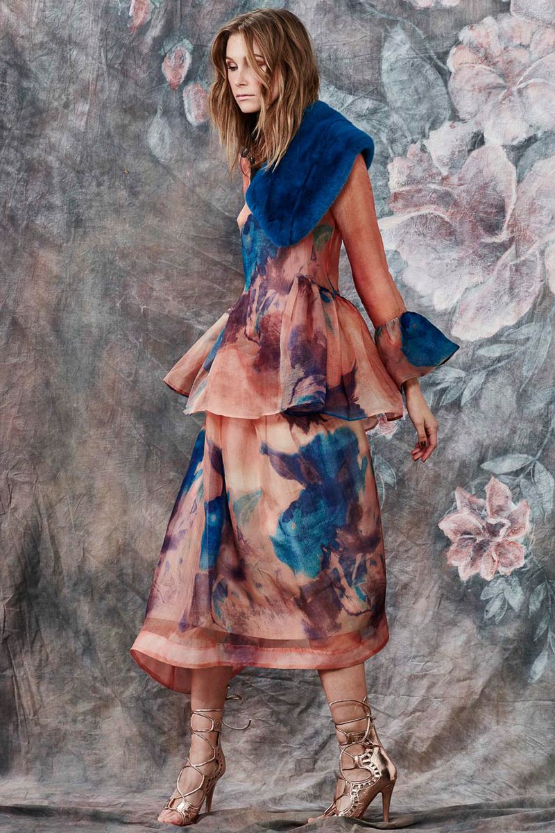 									COLLAR ACCESSORY
								, 			SHEER PERFECTION TOP
								, 			PETAL OF HONOR SKIRT
			