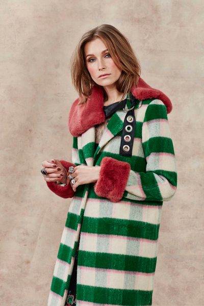 									COLLAR
								, 			CHECK MATE COAT
								, 			CUFFS
			