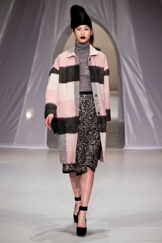 									Pink Terraces 'Hunt & Check' coat
								, 			Lace Your Bets 'Polo Anyone' top
								, 			Sequin Agent 'Fairy Dust' skirt
			