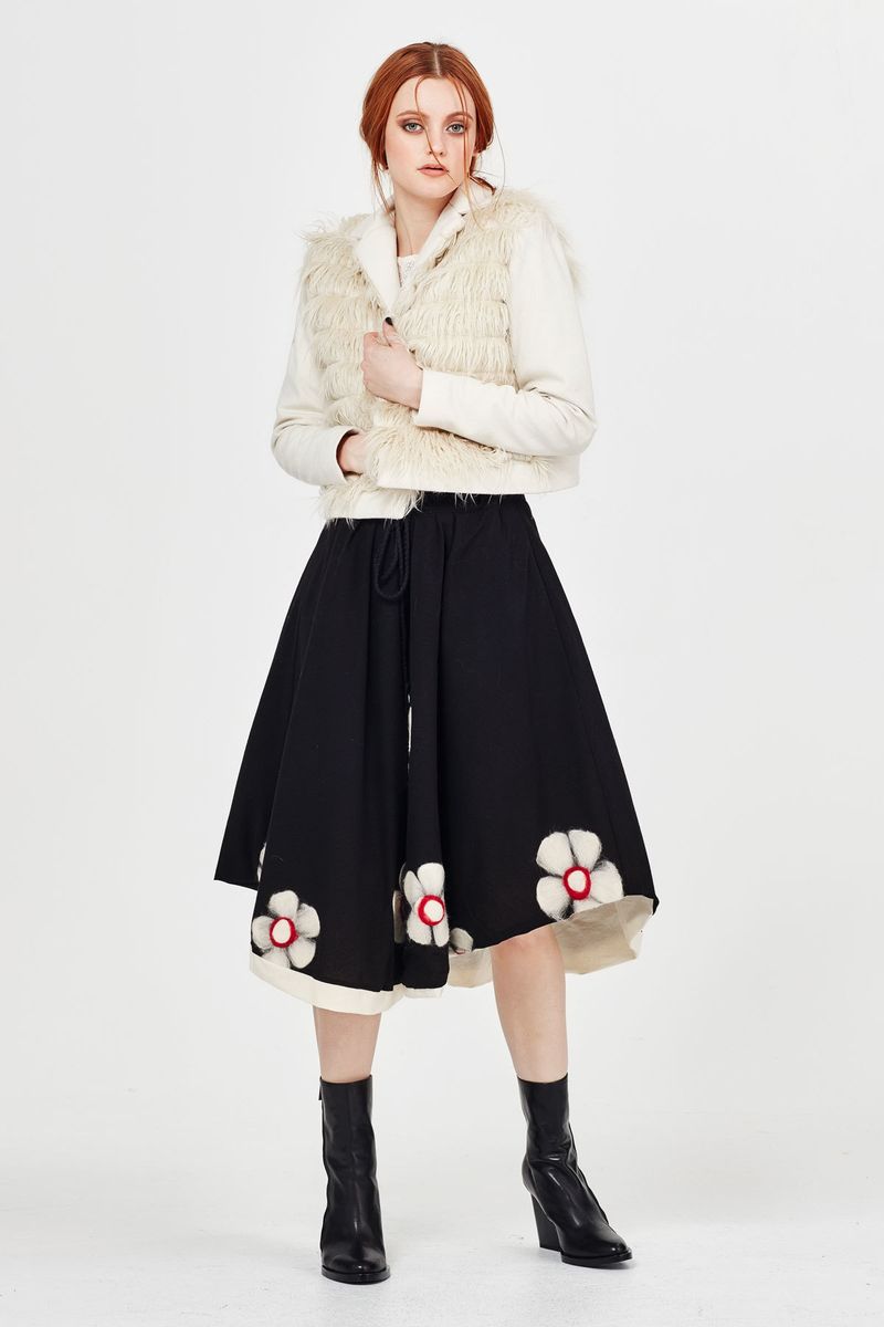 									ACACIA 'EASY FUZZ IT' JACKET
								, 			HOARFROST 'DAISY SUSAN' SKIRT
			