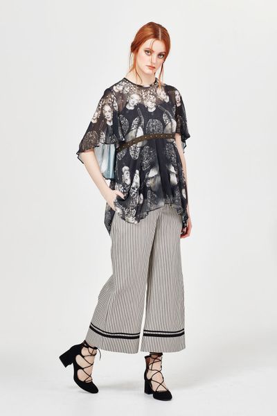 									HEADS UP 'NOW YOU SEE ME' TOP
								, 			STRAIGHT UP 'LAS VEGAS STRIPE' PANT
			