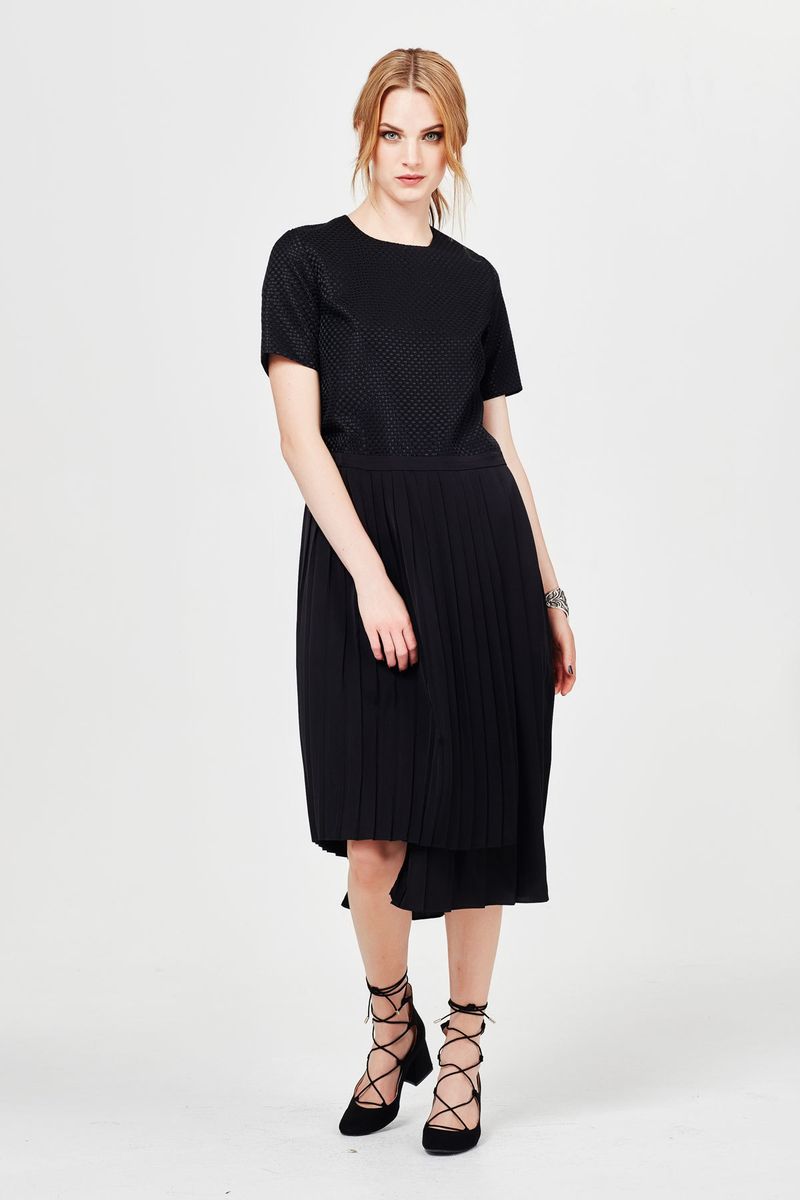 									SATIN STITCH 'OVERS & UNDERS' DRESS
			