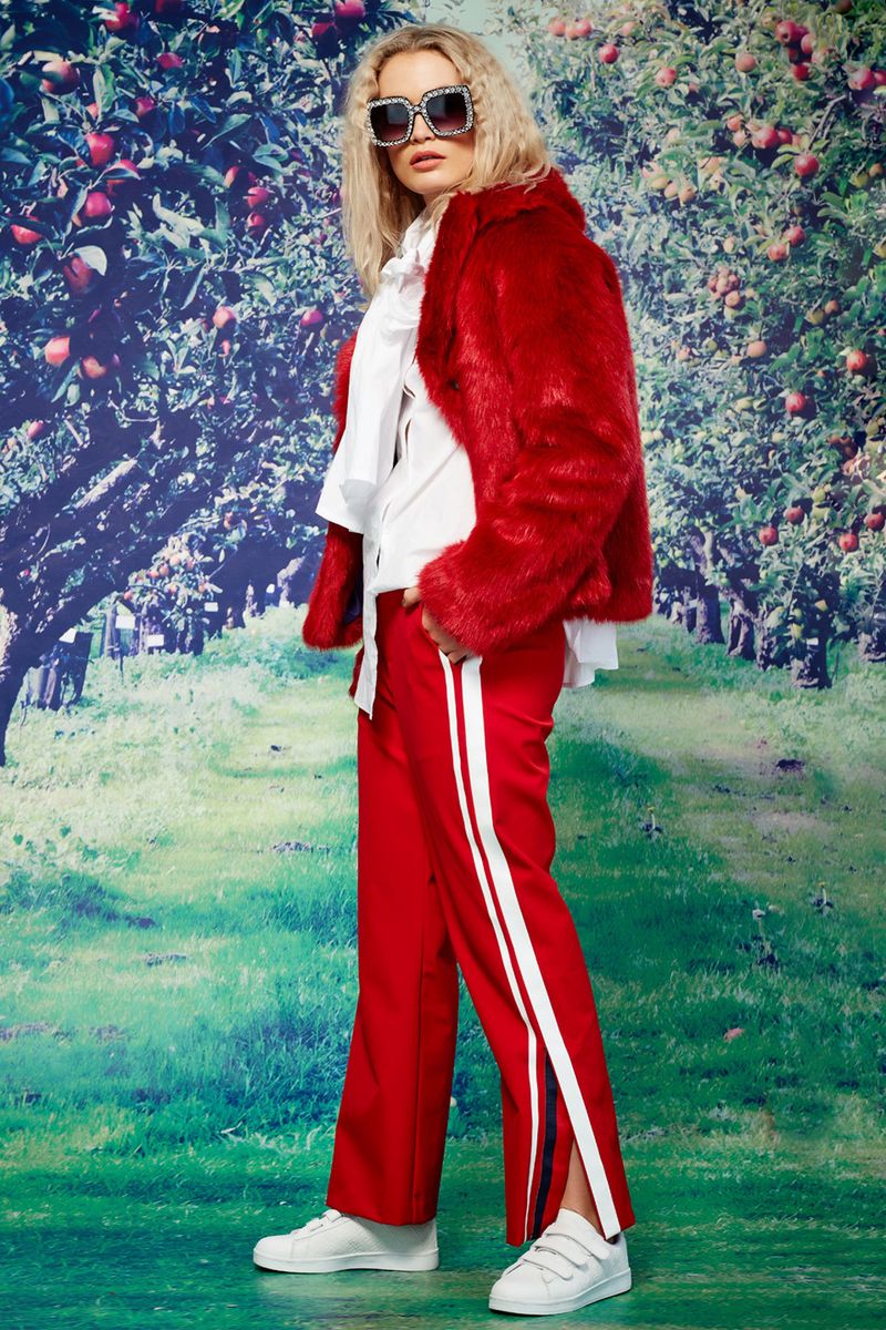 									RELENTLESSY RUBY JACKET
								, 			BOW ME AWAY SHIRT
								, 			TRACK YOU DOWN PANTS
			