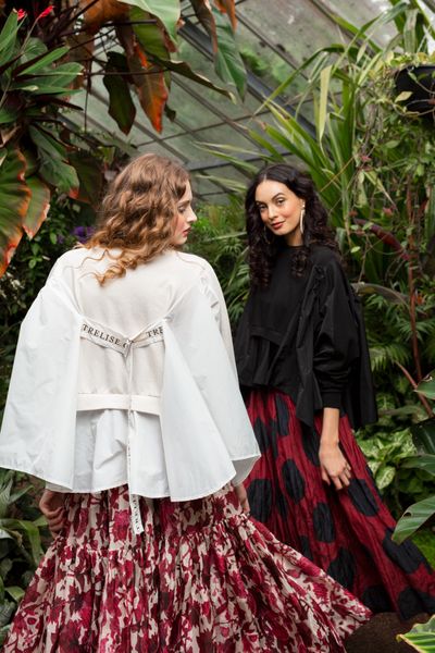 									STRAIGHT TO THE TOP
								, 			HUSTLE BUSTLE SKIRT (DRINK WINE)
			