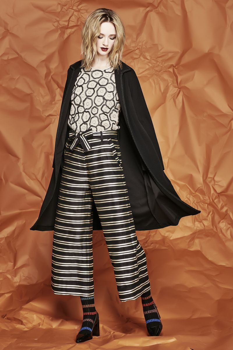 									CLOAK CLOAK CHANEL JACKET
								, 			BEAD TO KNOW TOP
								, 			ALL OF CUFF PANT
			