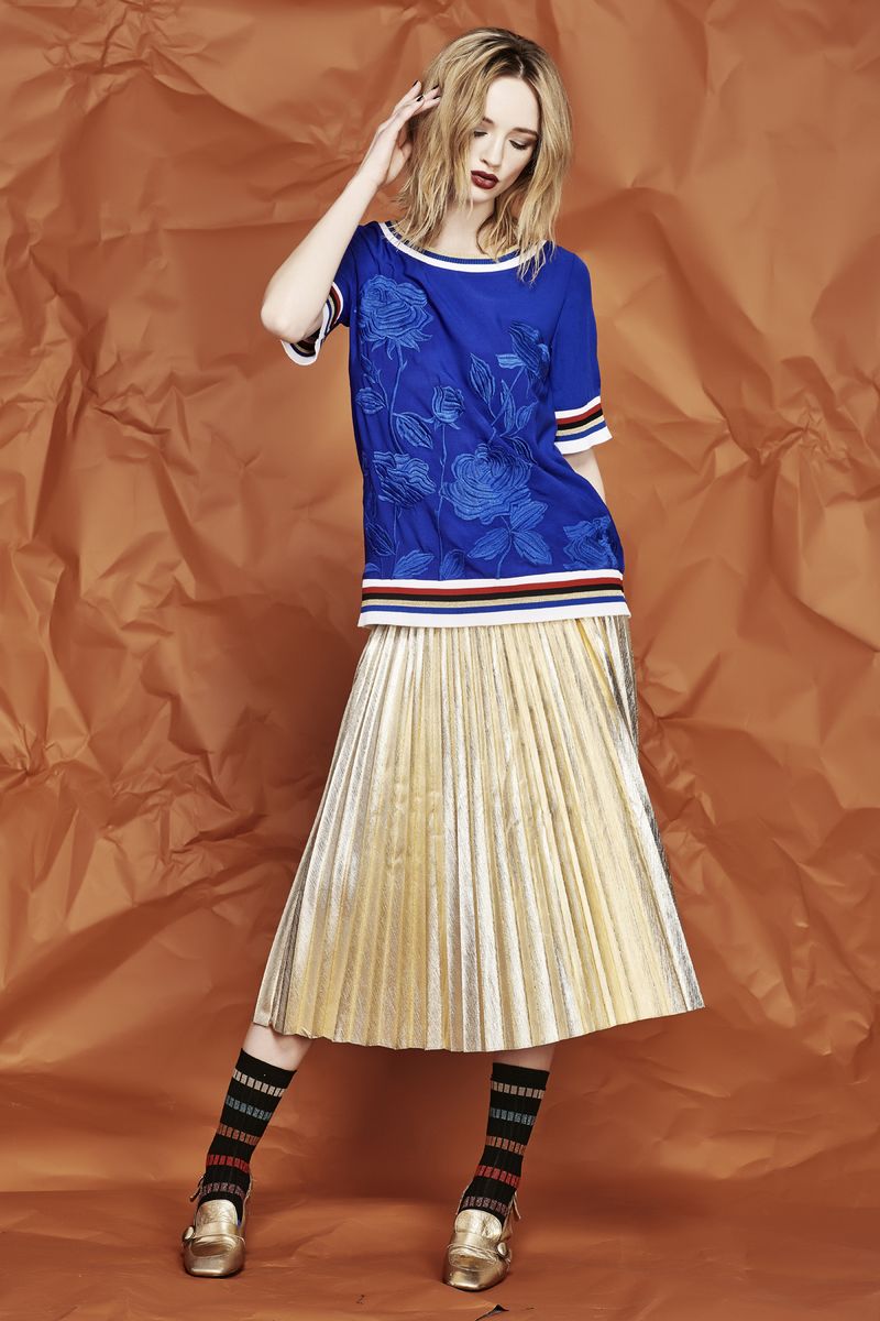 									AS TIME ROSE BY TOP
								, 			PLEASED TO PLEAT YOU SKIRT
			