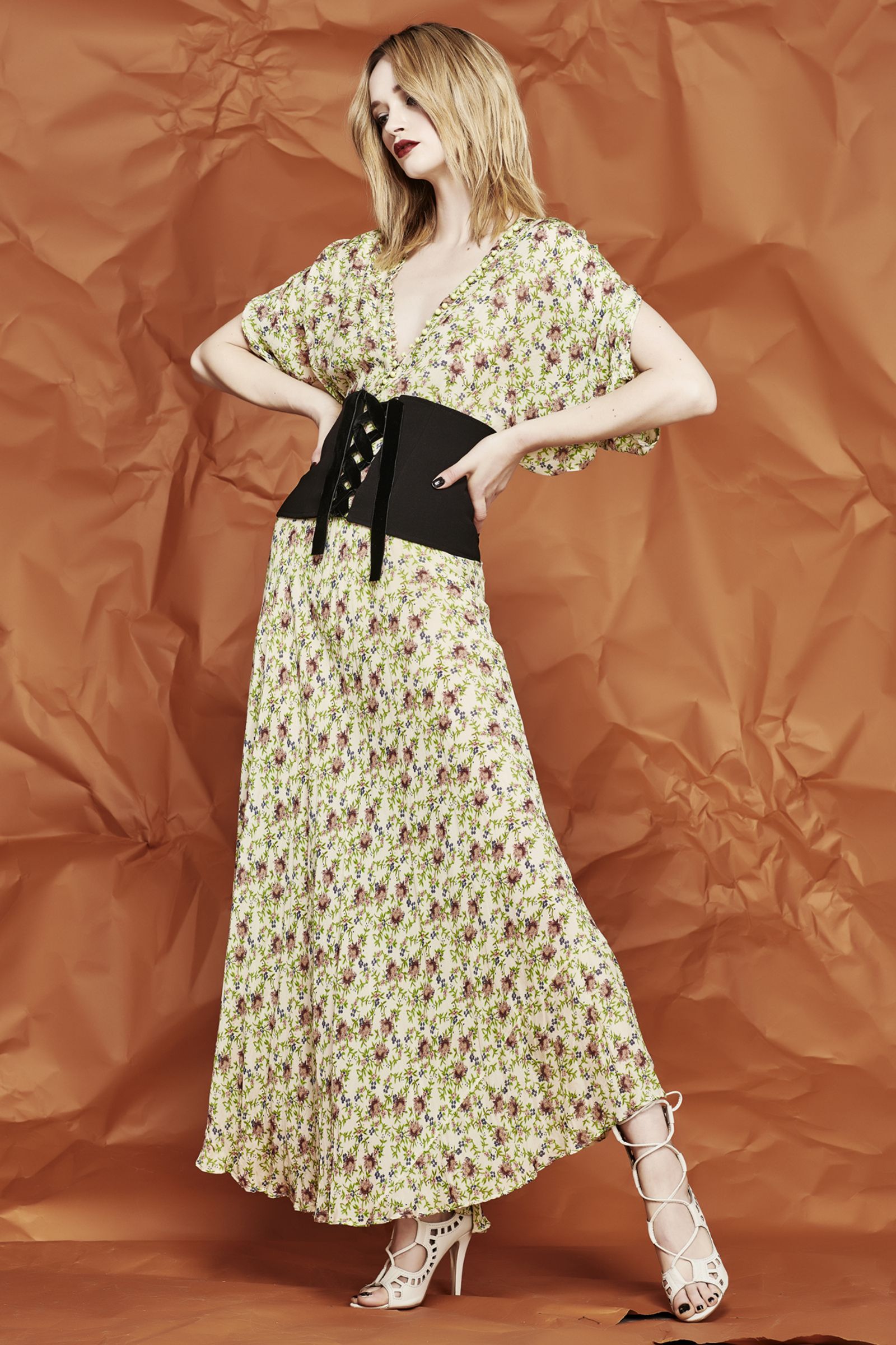 									CUTE AS A BUTTON DRESS
			