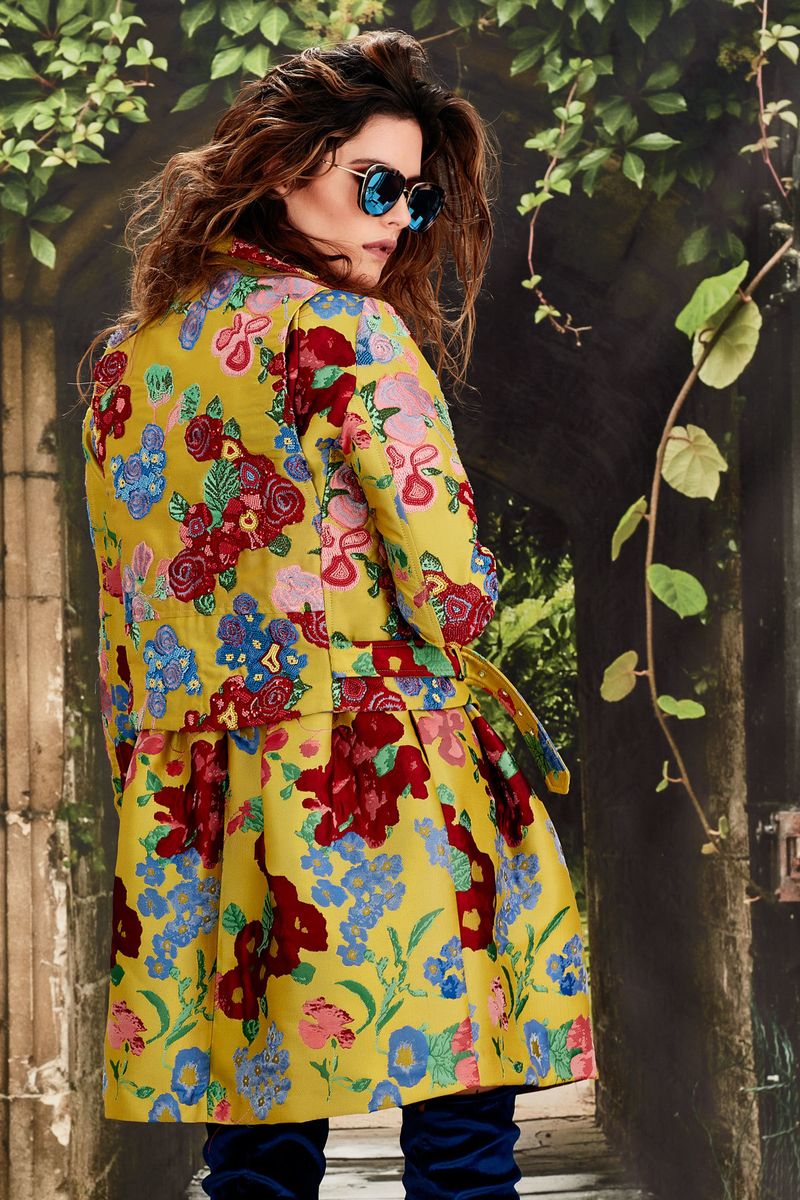 									PLEAD GUILTY SUNGLASSES
								, 			CAN'T GET ENOUGH JACKET
								, 			DO YOU SEE WHAT I SEE? DRESS
			