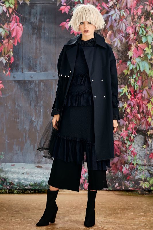 									THE BEAUTY MISS JACKET
			