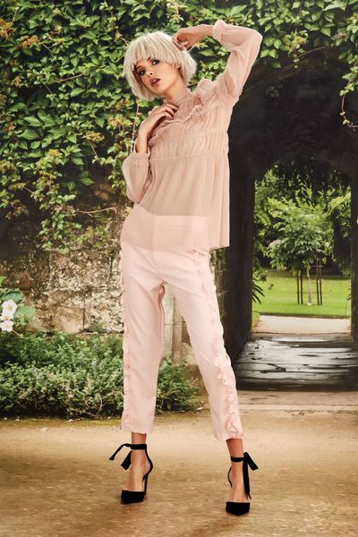 									DEVIL IN THE MESH TOP
								, 			RUFFLE ADDICTION PANT
			